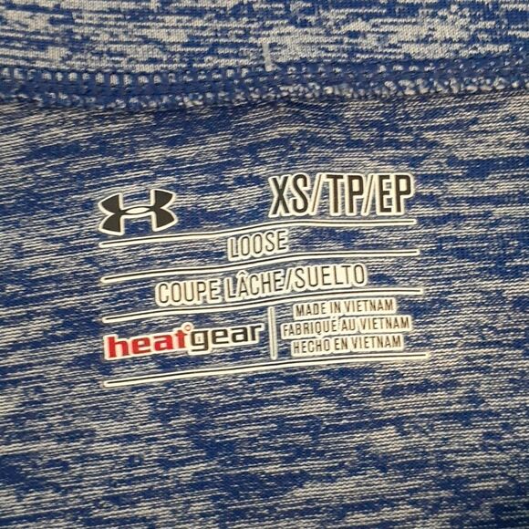Under Armour size XS heat gear woman's shirt. - Picture 4 of 12